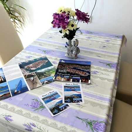 Guesthouse Sovlje Tribunj  Bagian luar foto