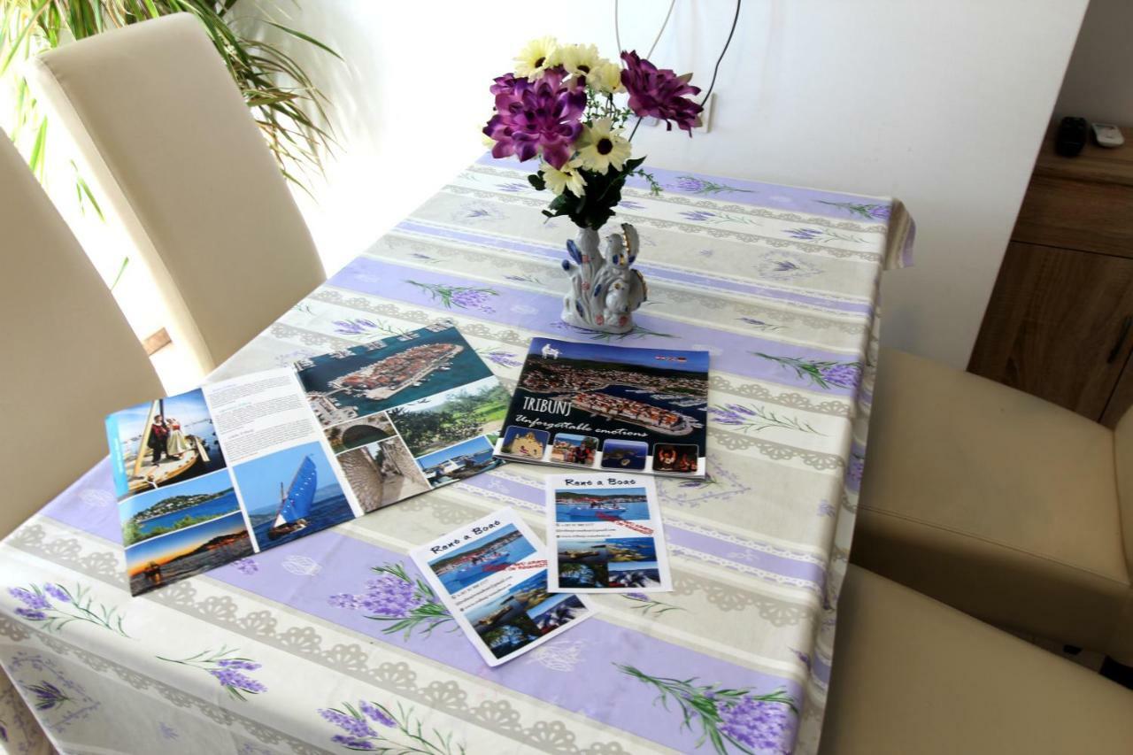 Guesthouse Sovlje Tribunj  Bagian luar foto