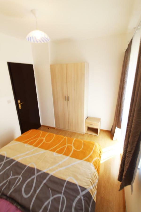Guesthouse Sovlje Tribunj  Bagian luar foto