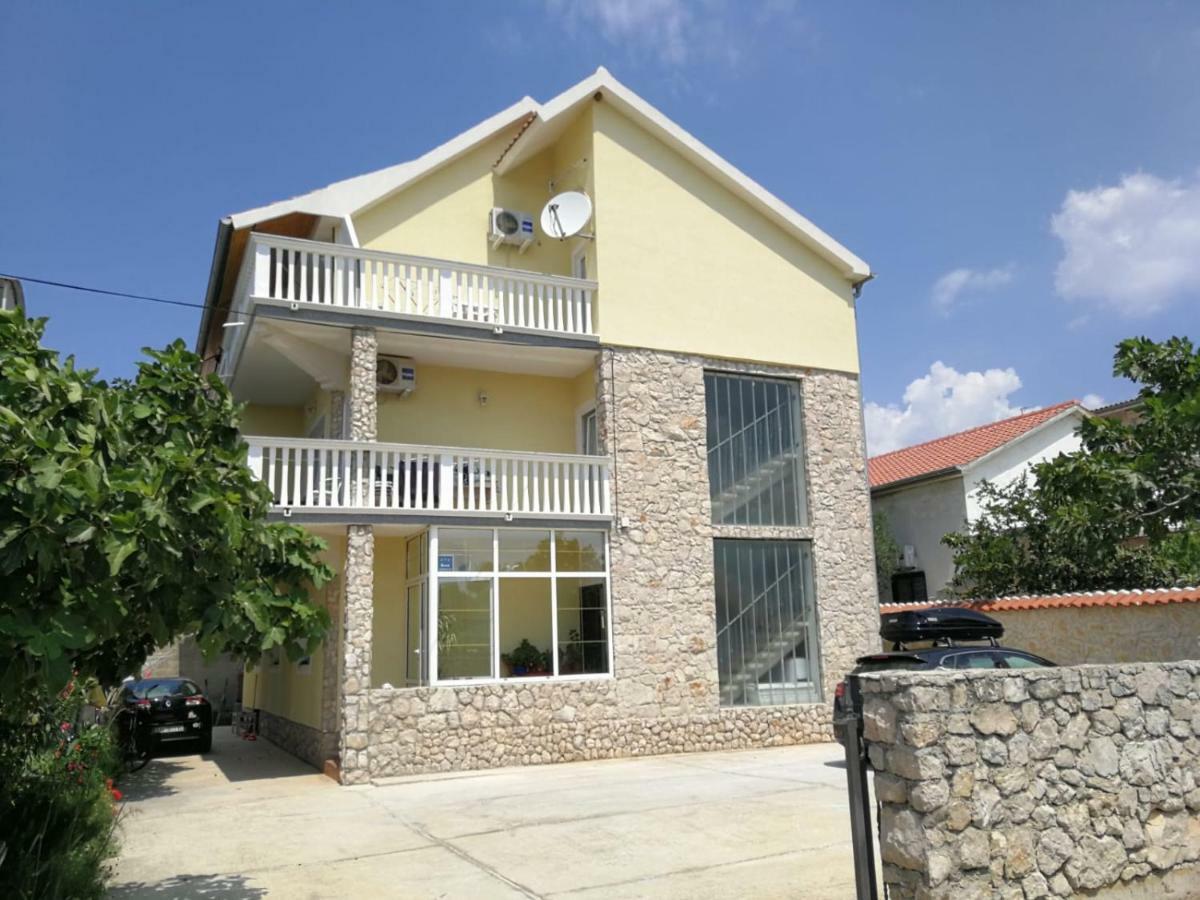 Guesthouse Sovlje Tribunj  Bagian luar foto